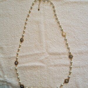 CHARTER CLUB PEARL & CRYSTAL NECKLACE